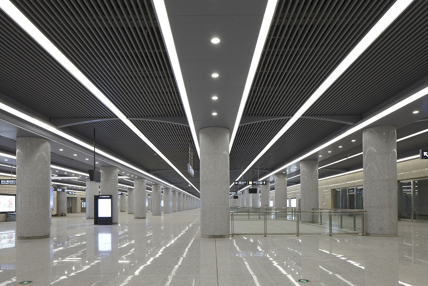 天津于家堡火车站