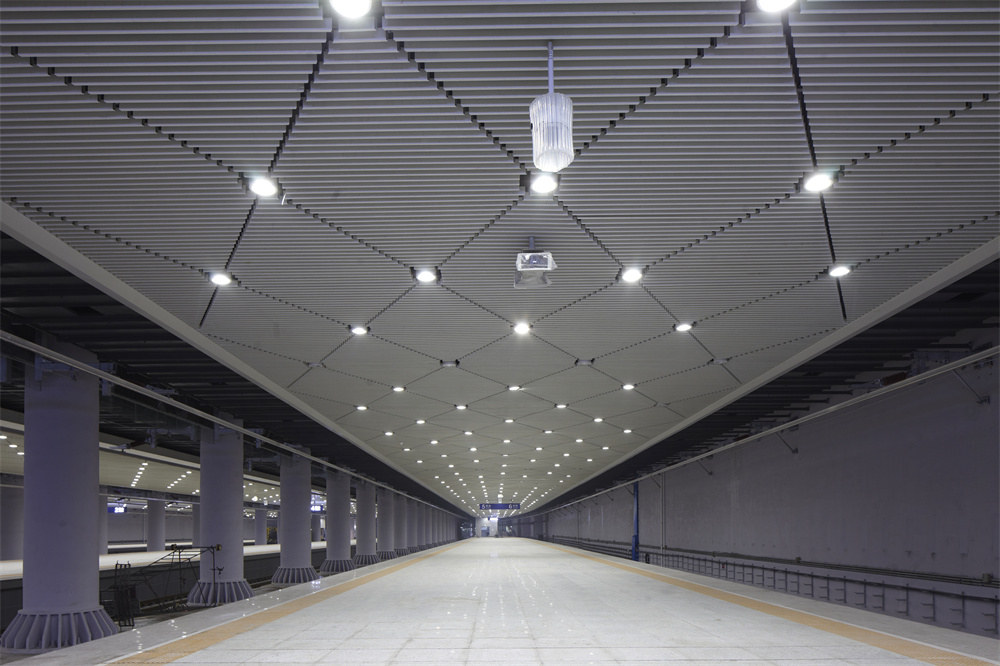 天津于家堡火车站